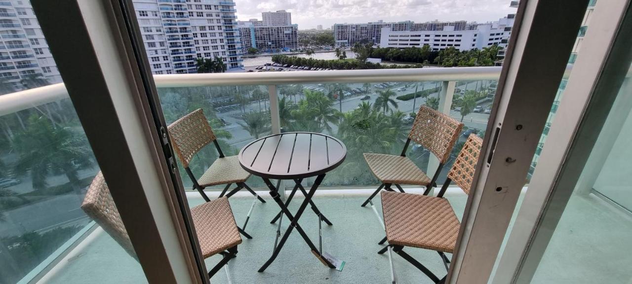 New Luxury Apartment 2Br 2Ba Direct Beach Access Hollywood Exteriör bild